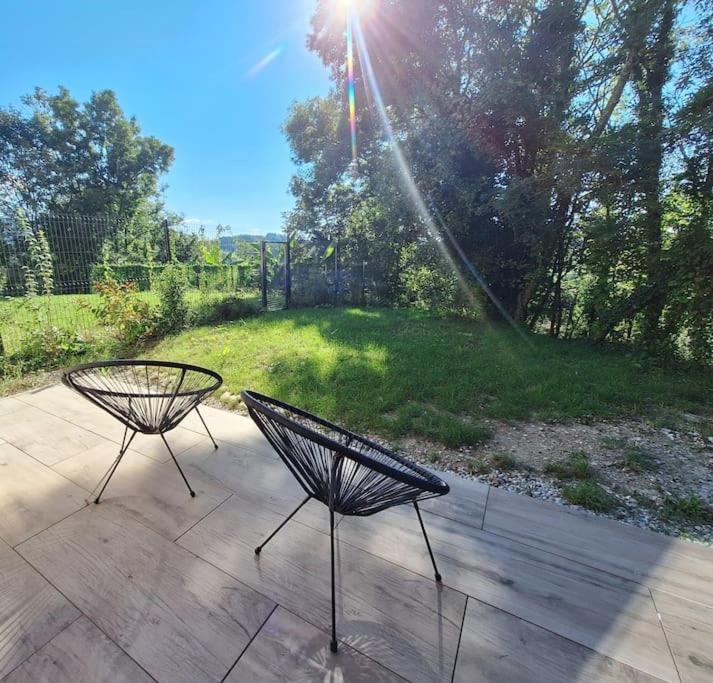 Logement Neuf A 2 Pas Du Lac La Bridoire Buitenkant foto