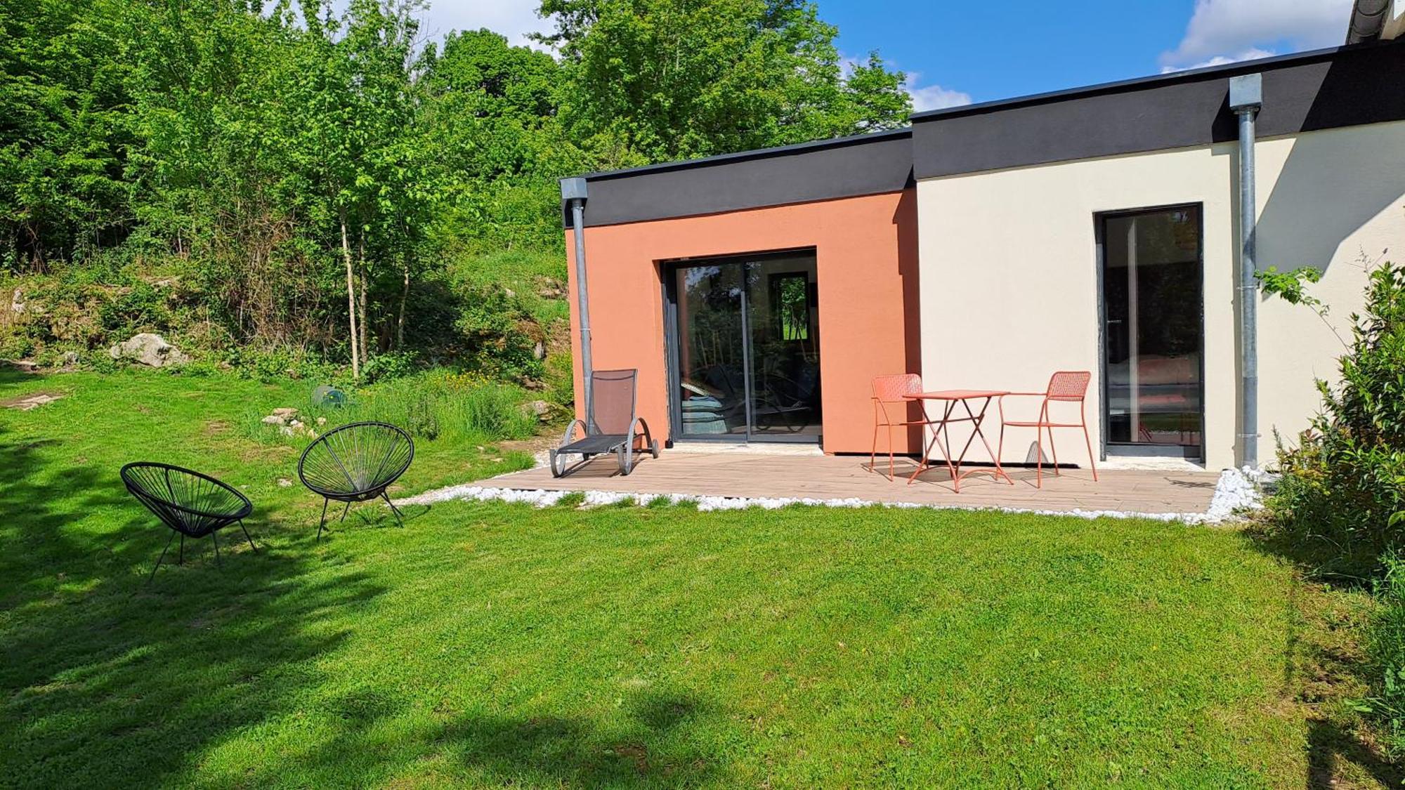 Logement Neuf A 2 Pas Du Lac La Bridoire Buitenkant foto